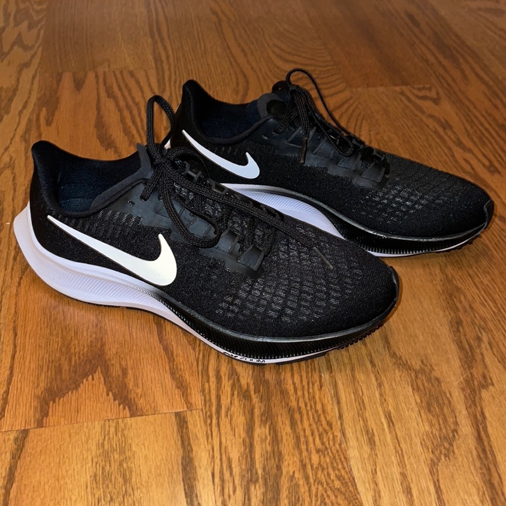 Women’s Nike Zoom Pegasus 37 Running Shoes Size 8.5
